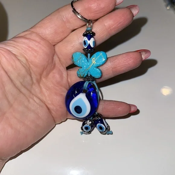 Evil Eye keychain with butterfly - Picture 3 of 4
